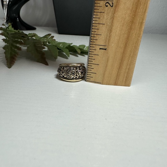 Wide Tapered Earrings - Picture 3 of 7